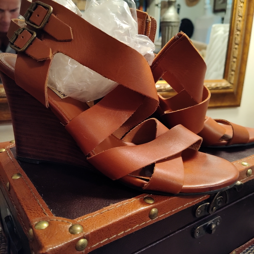 Steve Madden leather wedge sandals